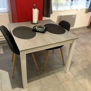  Appartement Spacieux, Chaleureux 39 M²